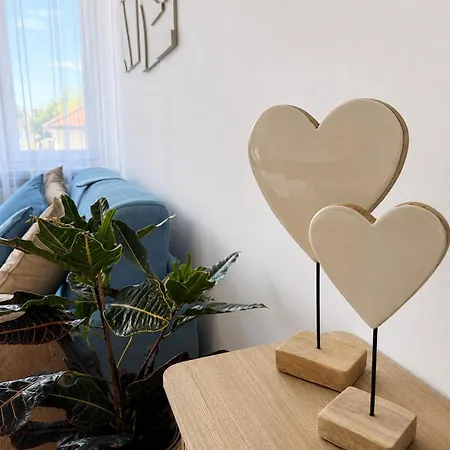 Rehn 2 Apartman *